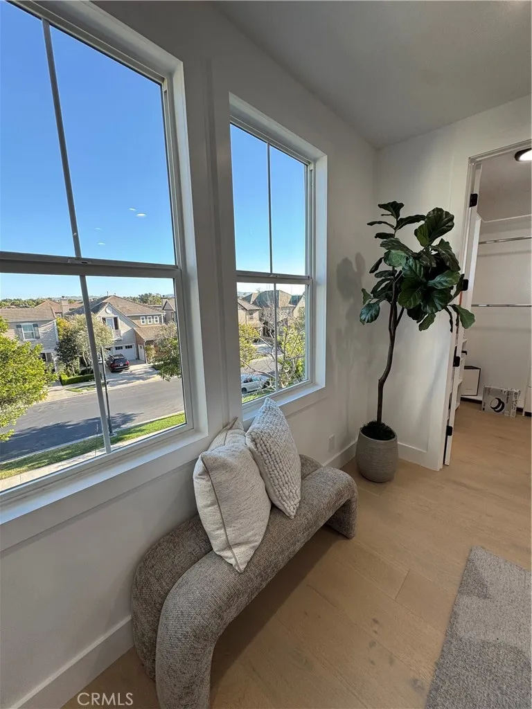 Irvine, California 92606, United States, 4 Bedrooms Bedrooms, ,4 BathroomsBathrooms,Residential,Active,80987