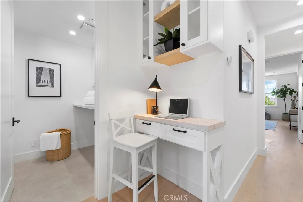 Irvine, California 92606, United States, 4 Bedrooms Bedrooms, ,4 BathroomsBathrooms,Residential,Active,80987