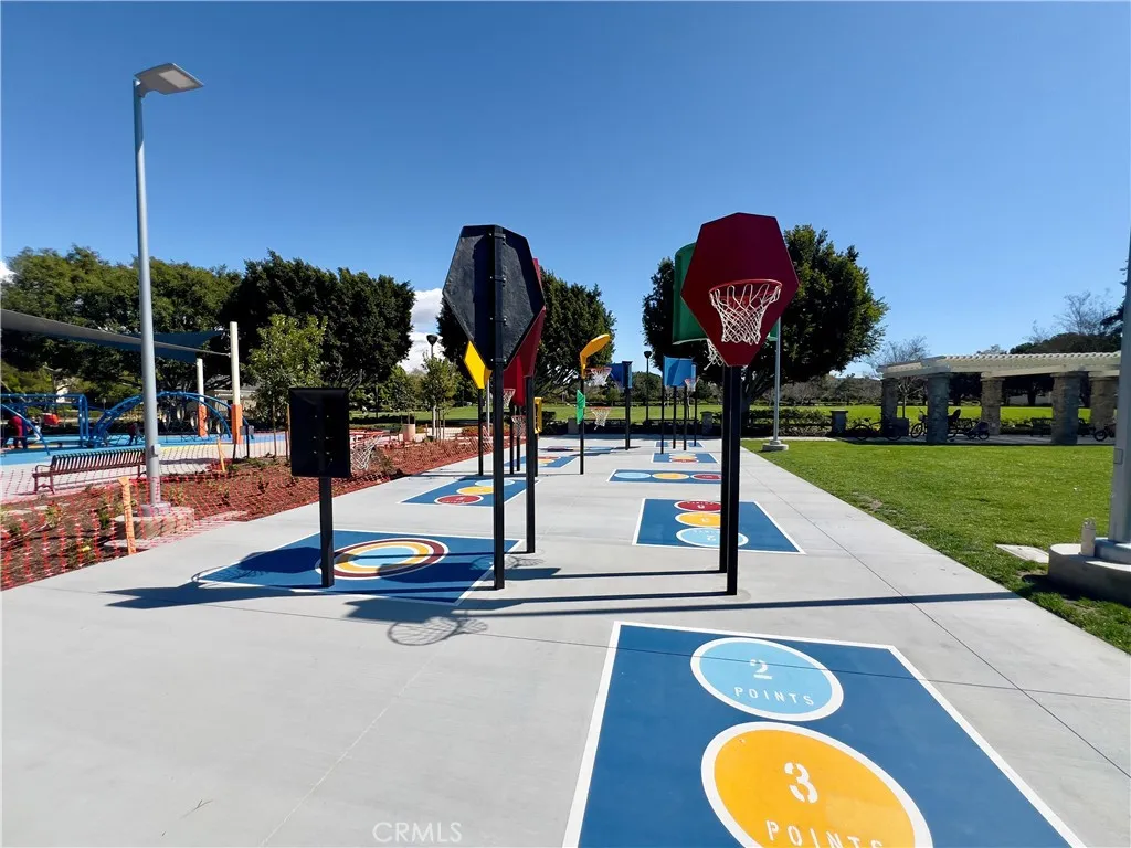 Irvine, California 92606, United States, 4 Bedrooms Bedrooms, ,4 BathroomsBathrooms,Residential,Active,80987