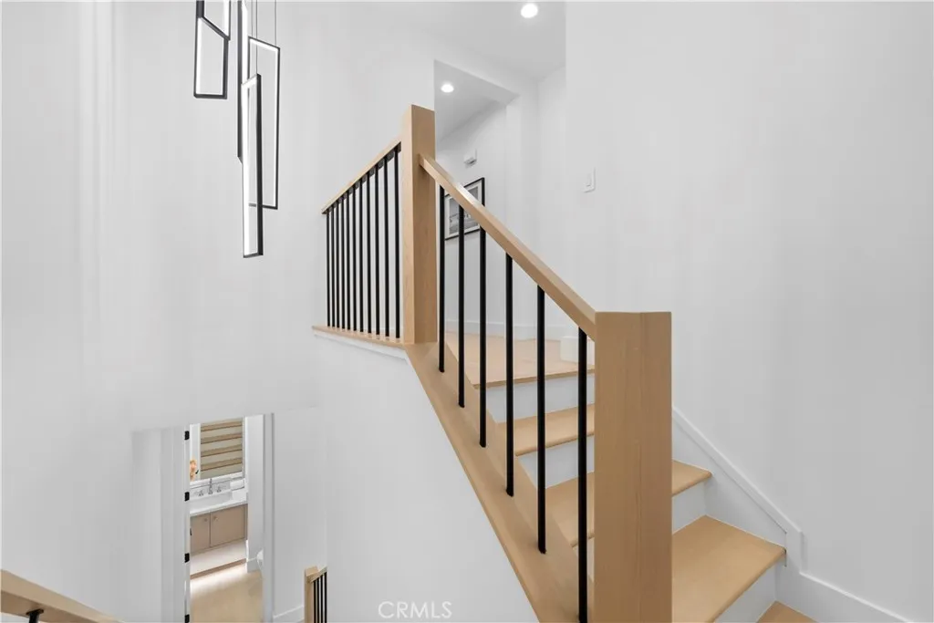 Irvine, California 92606, United States, 4 Bedrooms Bedrooms, ,4 BathroomsBathrooms,Residential,Active,80987