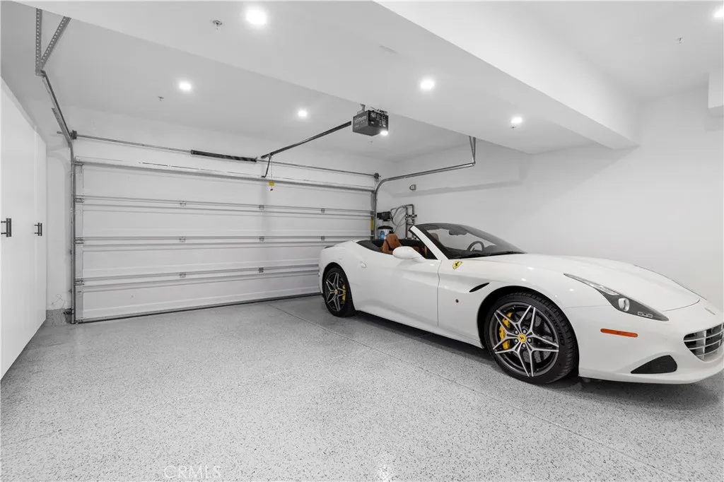 Irvine, California 92606, United States, 4 Bedrooms Bedrooms, ,4 BathroomsBathrooms,Residential,Active,80987