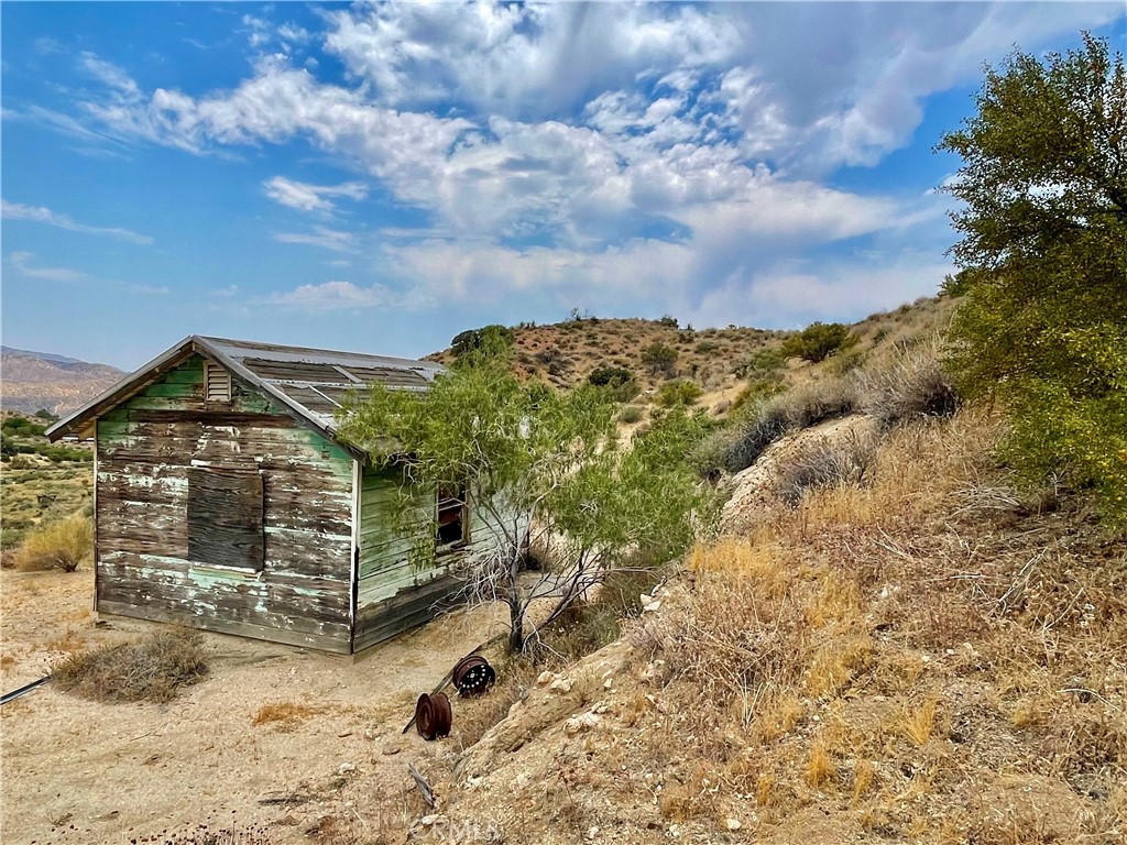 0 Pinon Ave