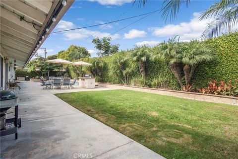 A home in North Tustin