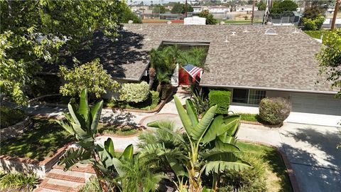 A home in North Tustin