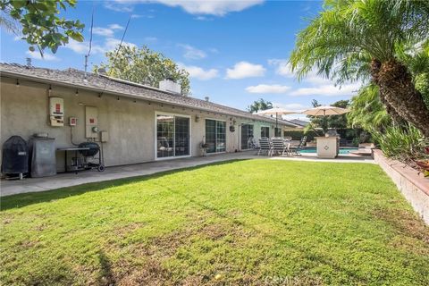 A home in North Tustin