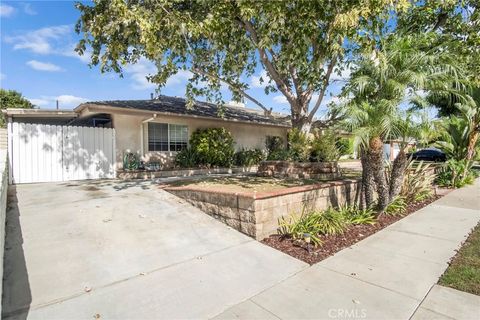 A home in North Tustin