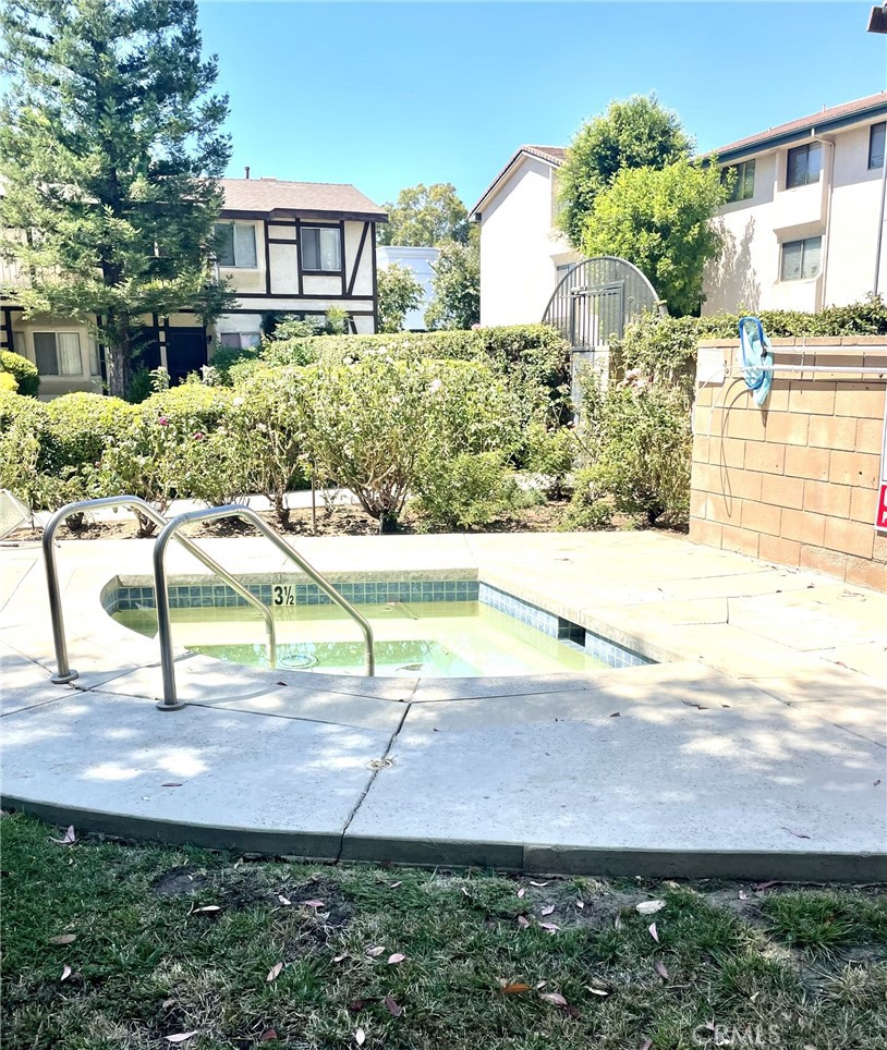 Properties 2 7125 Shoup Avenue 107