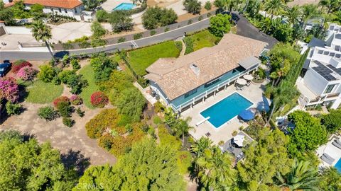 A home in North Tustin