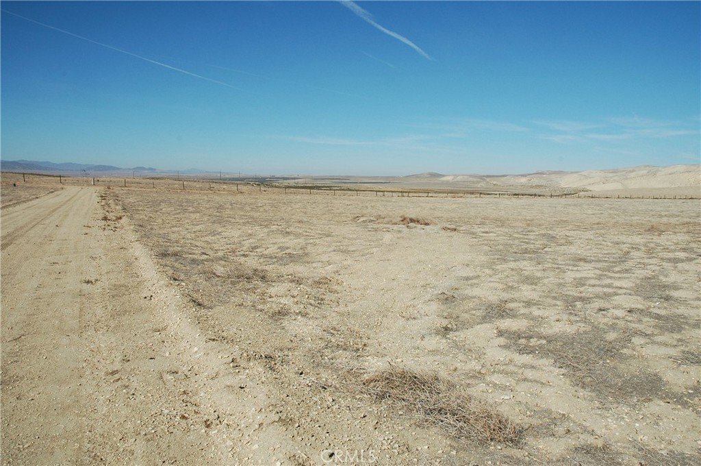 U 6 Lt 92. Level lot. Google maps = 35.287800, -119.867846