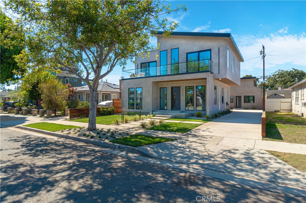 10943 Pickford Way
