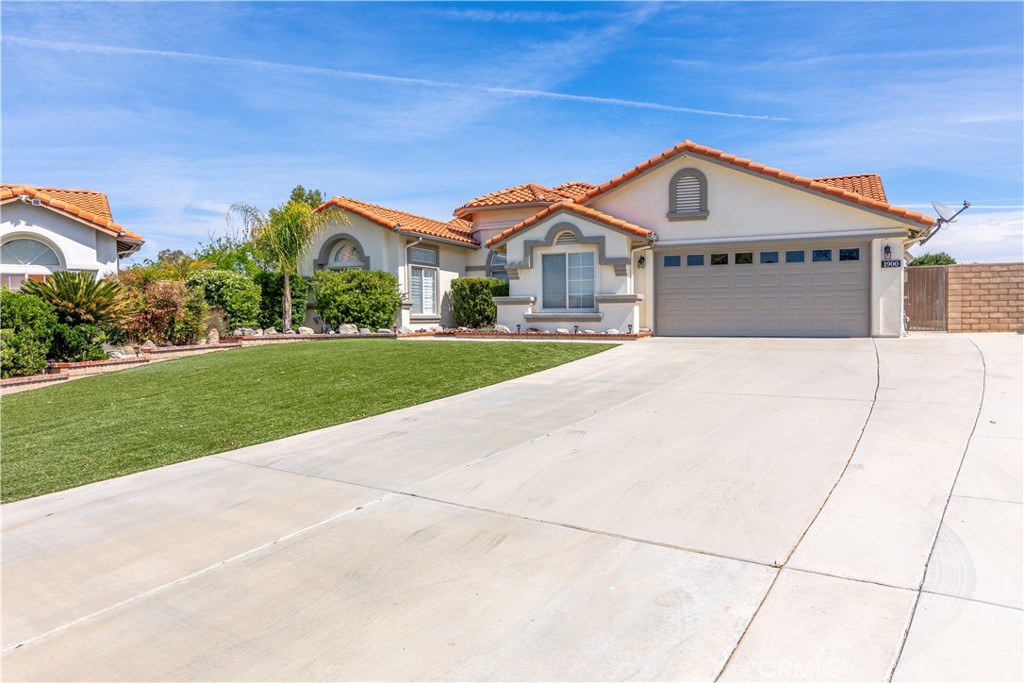 1900 Pecan Tree Street