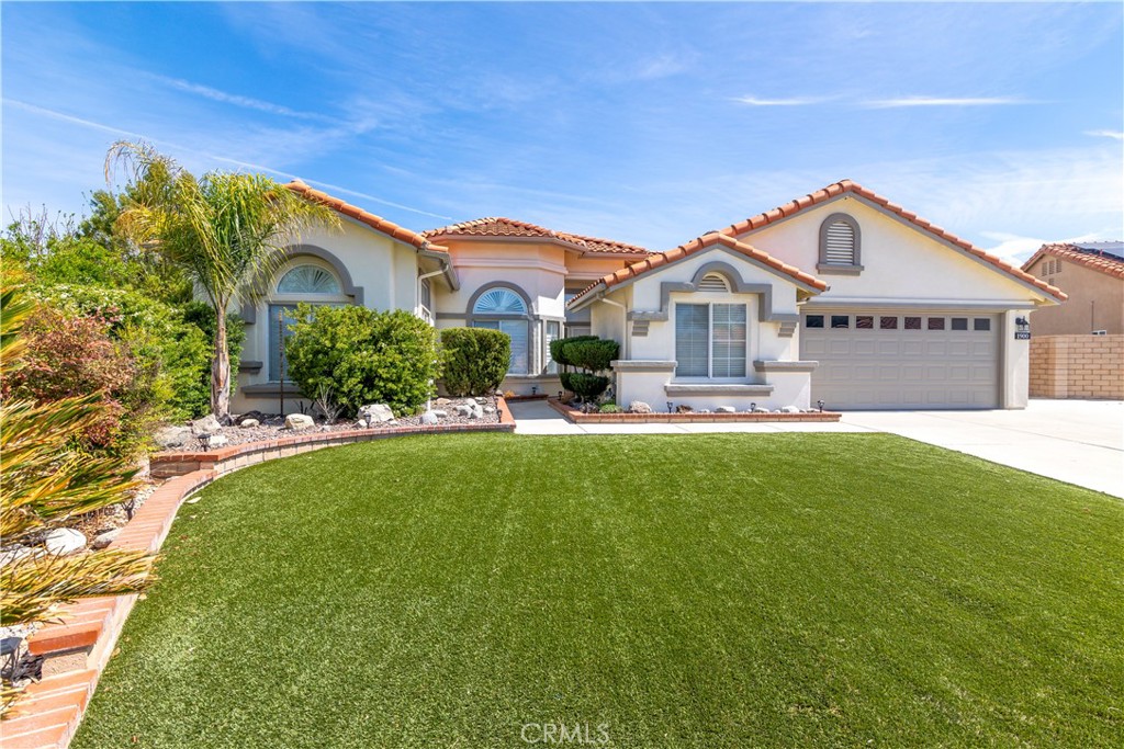 1900 Pecan Tree Street