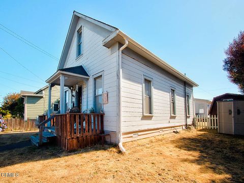 A home in Fort Bragg