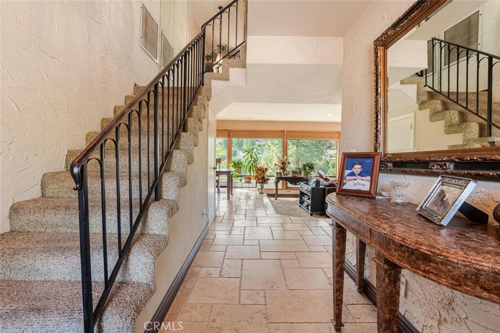 9 Bronco Lane