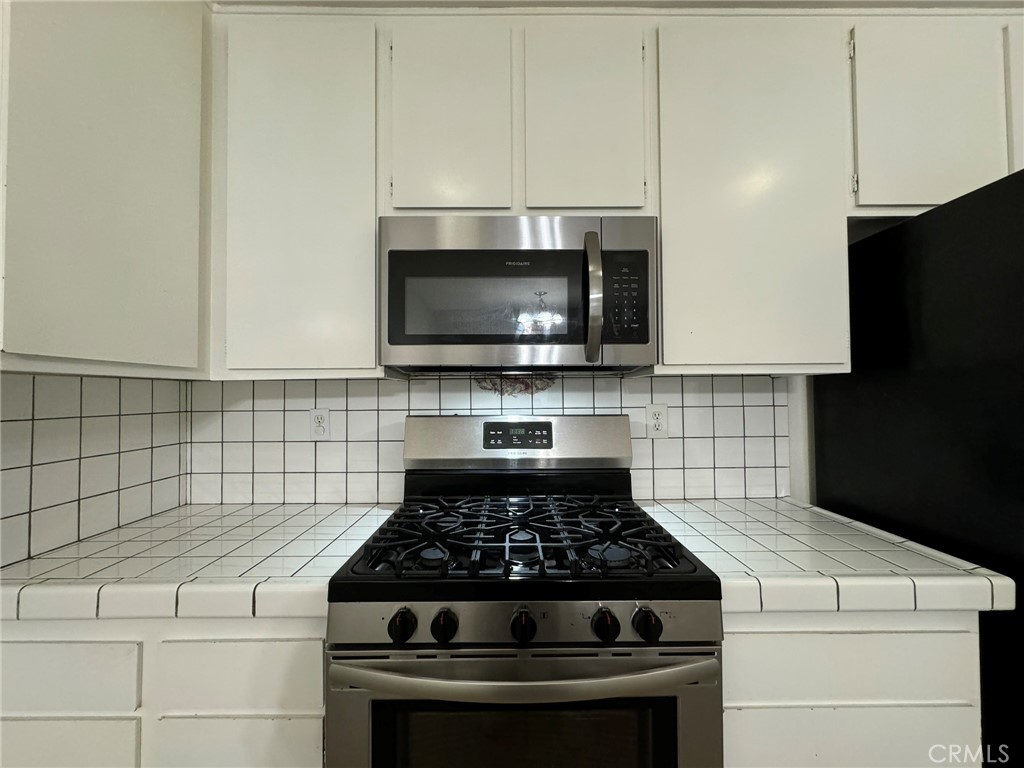 25 Orange Blossom 61