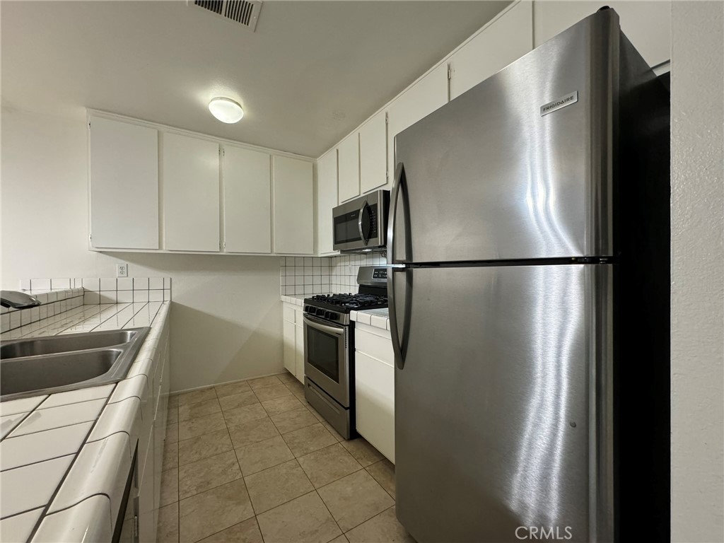 25 Orange Blossom 61