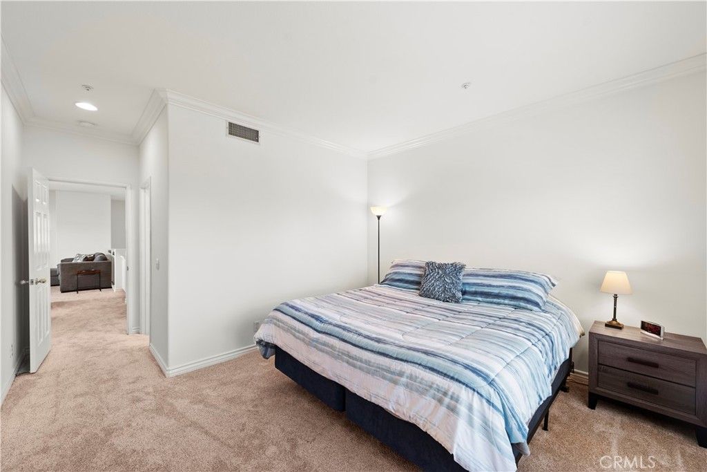 listing image 130721734589226911140