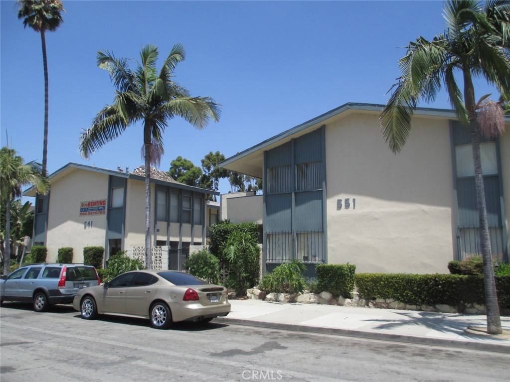 541 E 64th Street