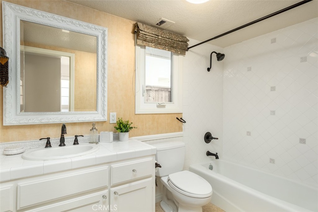 Corona del Mar South of PCH (CDMS) - Residential