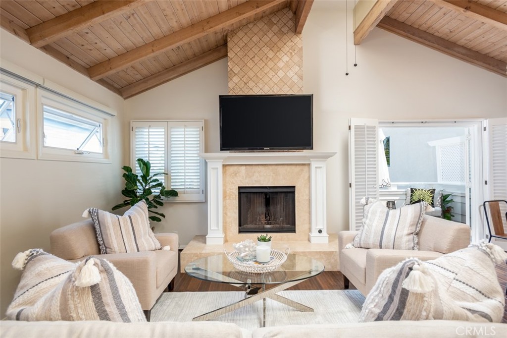 Corona del Mar South of PCH (CDMS) - Residential