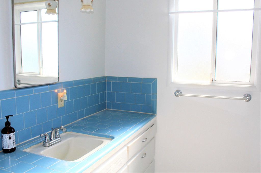 listing image 130728844997483206834