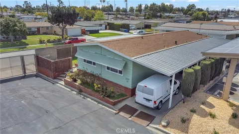 12921 Lake Forest Way Unit 35, La Mirada, CA 90638 - MLS#: DW25021237