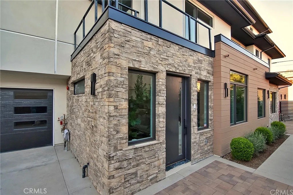 125 California Street C