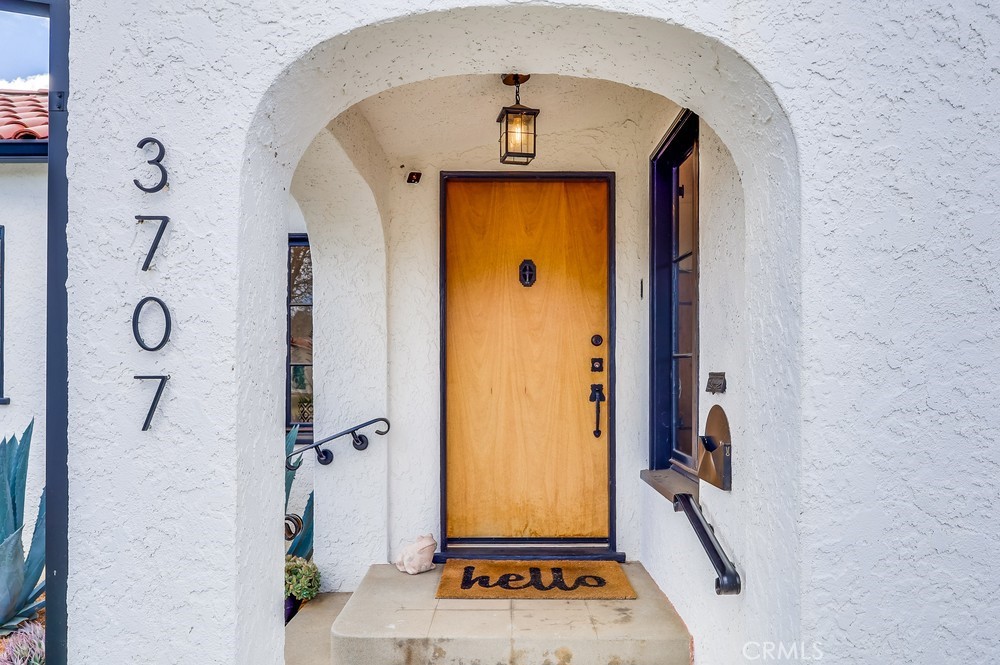 3707 Walnut Avenue