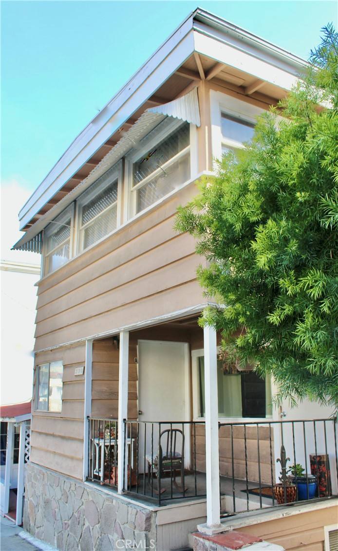 230 Metropole Avenue