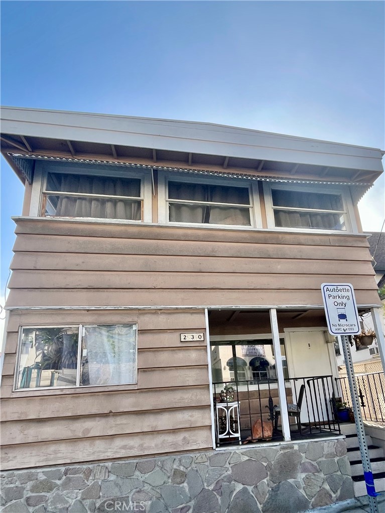 230 Metropole Avenue