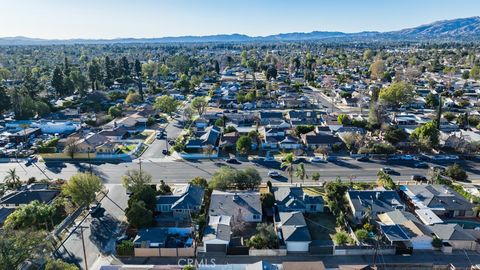 A home in Mission Hills (San Fernando)