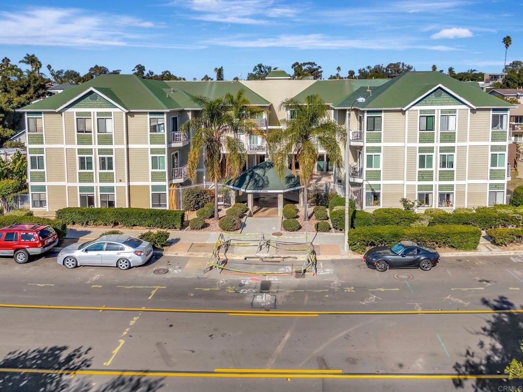 2650 BROADWAY Street 204
