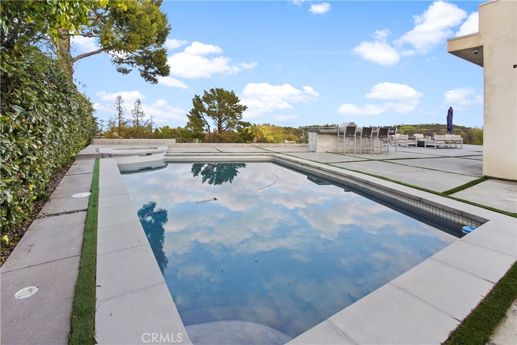 Properties 2 3064 Elvill Drive