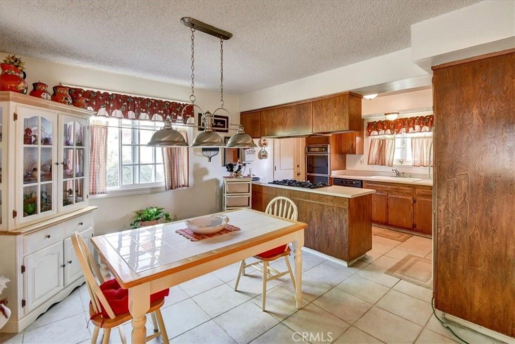 listing image 130729758389221018588