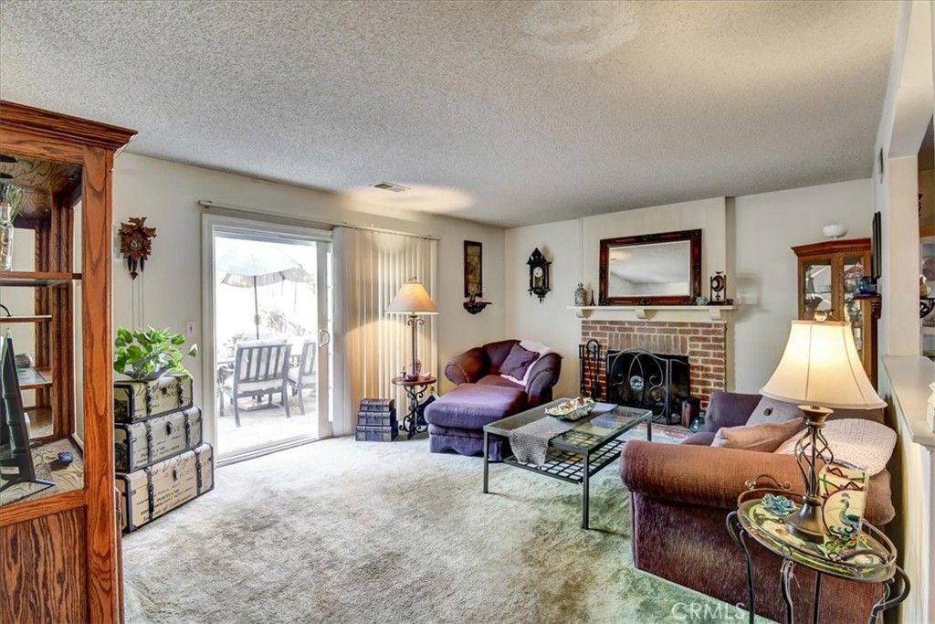 listing image 130728437297765772709