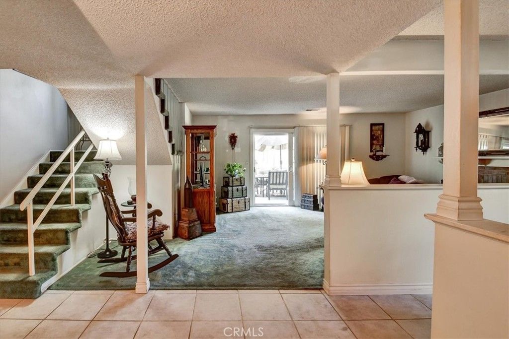 listing image 130723800373819194877