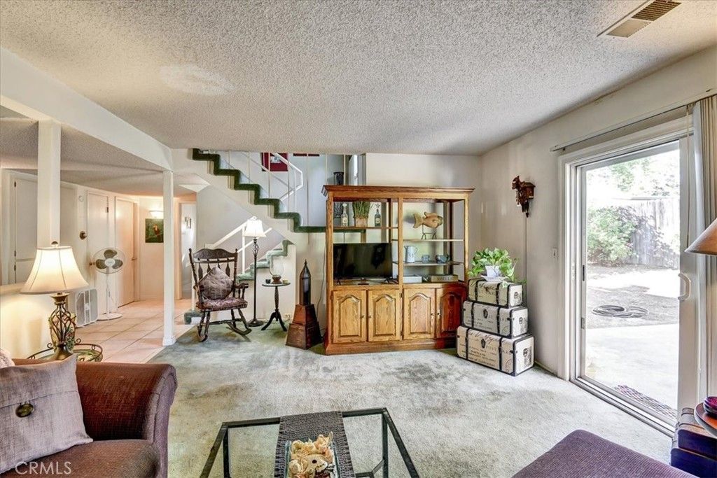 listing image 130721361219366653545