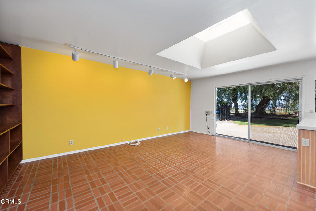 Las Posas Estates 3 - 0433 - Residential