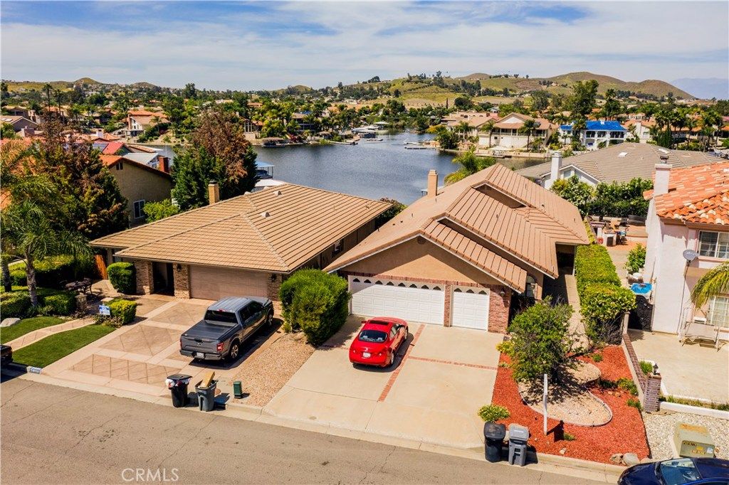 listing image 130722925378159397993