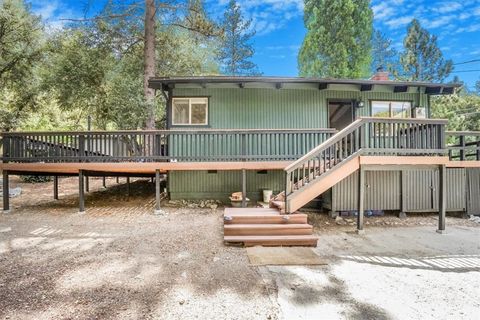 A home in Pine Mountain Club