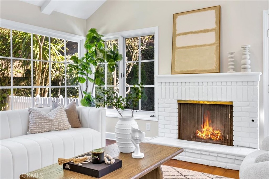 33972 Cape Cove
