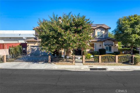 A home in El Monte