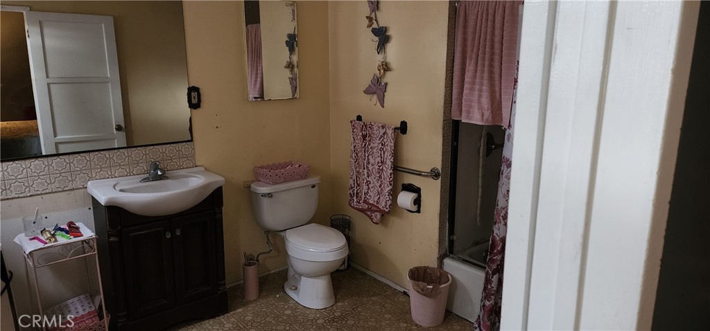 Photo 13 of 20 of 1502 S Concourse Avenue house