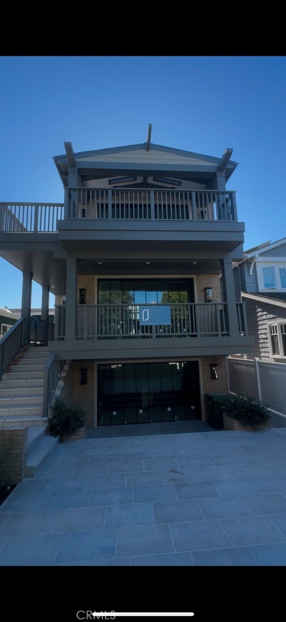 Rj Smith Development Has Done It Again. You Will Be Hard Pressed To Find a Nicer Home Built in Manhattan Beach in Regard to Design, Execution and Flow. Welcome to 528 5th St., a stunning residence nestled in the heart of the iconic Manhattan Beach community. This exquisite home perfectly blends coastal charm with modern elegance, offering an unparalleled lifestyle in one of California's most desirable beach towns. As you approach the property, you are greeted by a beautifully landscaped walk street yard that exudes warmth and inviting curb appeal. Step inside to discover a spacious and open floor plan bathed in natural light, accentuated by high ceilings and large windows that frame picturesque views of the surrounding area. The gourmet kitchen is a chef's dream, featuring top-of-the-line stainless steel appliances, custom cabinetry, and an expansive center island that provides ample space for cooking and entertaining. Whether hosting family gatherings or intimate dinners, this kitchen is designed for both functionality and style. Adjacent to the kitchen is an inviting living area that seamlessly flows into a cozy dining space, perfect for creating unforgettable memories. Enjoy the coastal breeze on your private patio, which offers a serene spot for morning coffee or evening sunsets. The master suite is a true oasis, boasting generous dimensions, a spa-like ensuite bathroom, and a walk-in closet. Designed for relaxation, the bathroom features dual vanities, a soaking tub, and a separate shower. Additional bedrooms are equally well-appointed, providing comfort and privacy for family and guests alike. This home also offers a versatile bonus room that can be used as a home office, media room, or playroom, catering to the diverse needs of today’s lifestyle. A dedicated laundry room adds convenience, while ample storage throughout ensures everything has its place. Situated just a few blocks from the sandy shores of Manhattan Beach, you can enjoy a daily dose of sun, surf, and sand. The vibrant community is renowned for its array of boutique shops, gourmet restaurants, and top-rated schools. With easy access to walking and biking paths, outdoor enthusiasts will relish the active lifestyle this location offers. Don’t miss the opportunity to make 528 5th St. your dream home. Experience the perfect blend of luxury, comfort, and coastal living in this remarkable property. ENTERED FOR COMP PURPOSES ONLY