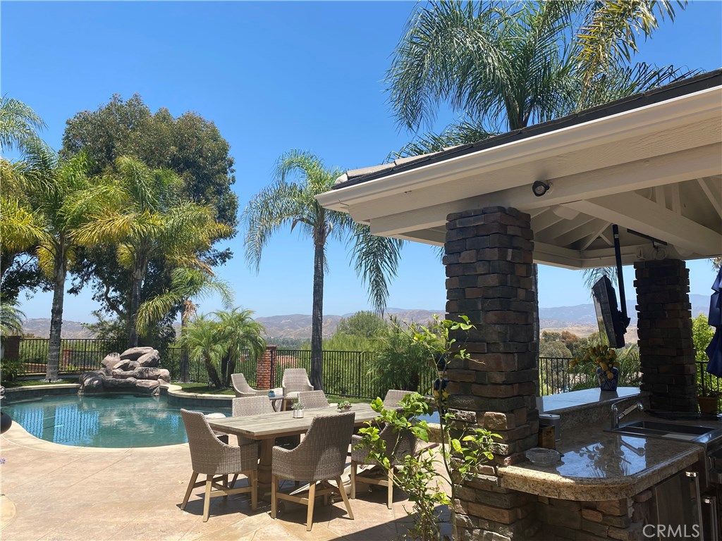 listing image 130723053185381409779