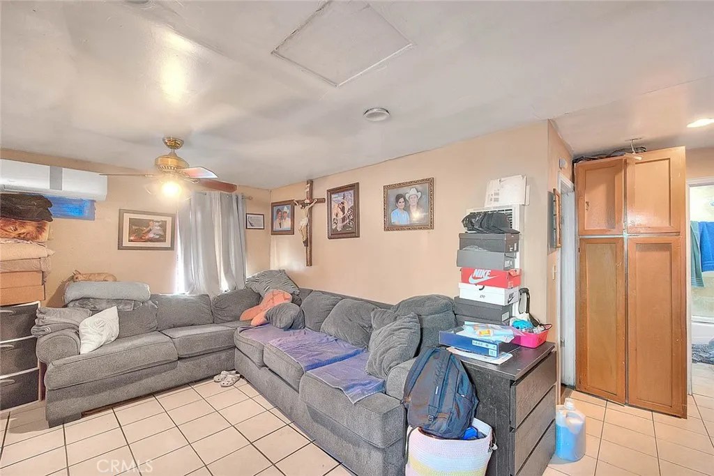 Los Angeles, California 90002, United States, ,Residential,Active,90322