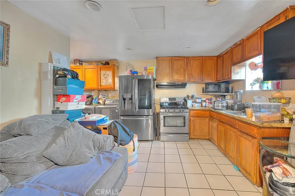 Los Angeles, California 90002, United States, ,Residential,Active,90322