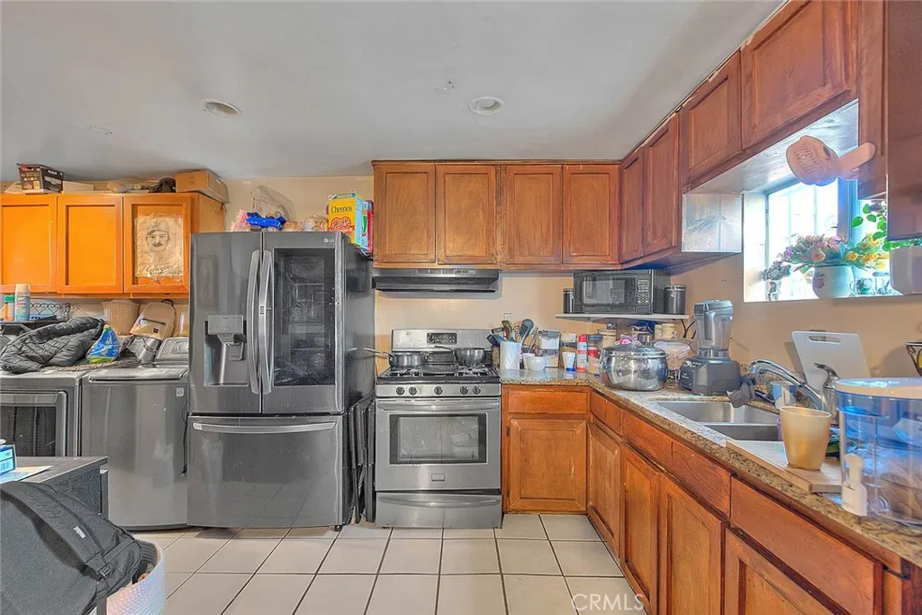 Los Angeles, California 90002, United States, ,Residential,Active,90322