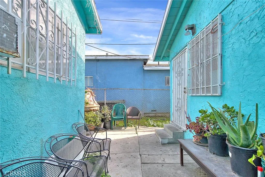 Los Angeles, California 90002, United States, ,Residential,Active,90322