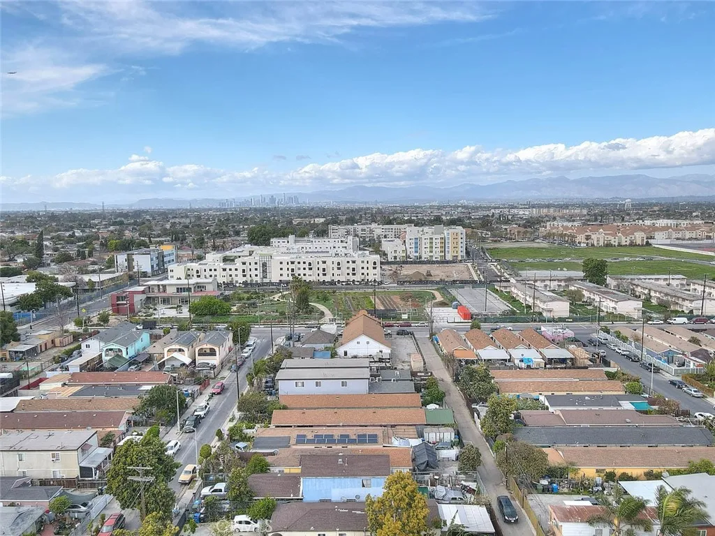 Los Angeles, California 90002, United States, ,Residential,Active,90322